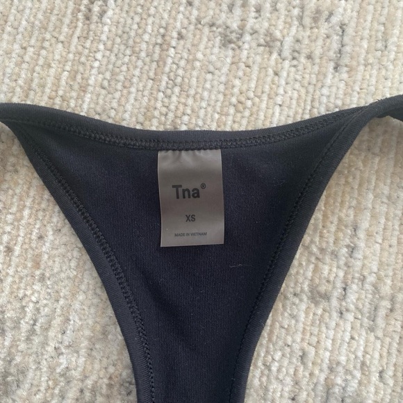 Black Aritzia TNA bra top - Picture 4 of 4